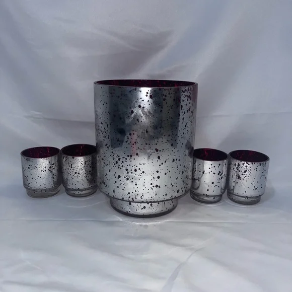 *Discontinued* Yankee Candle Holiday Speckled Silver and Red Candle Holder Set.